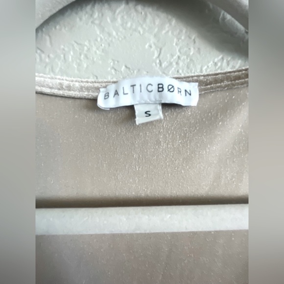 Baltic Born velvet wrap dress - Picture 7 of 7